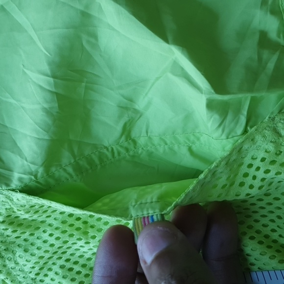 Beautiful Unisex Neon Windcheater Condition 9:10 - Picture 8 of 12